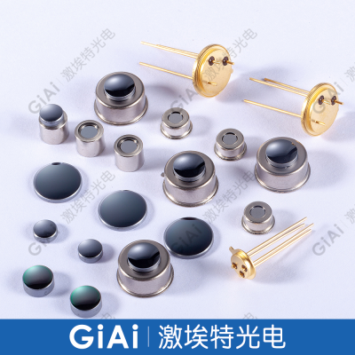 电堆管帽透镜